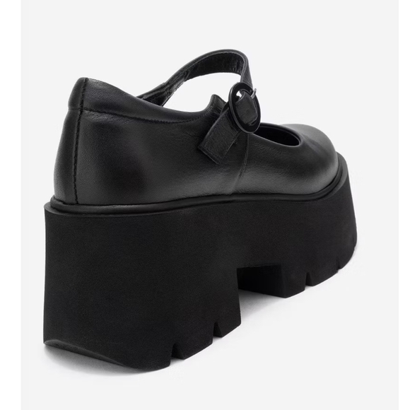 Elegant Black Platform Mary Jane Shoes - Picture 2 of 6